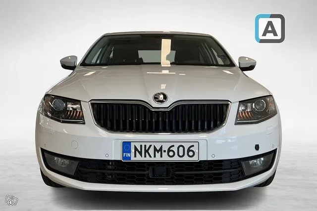 Skoda Octavia 1,8 TSI 4x4 Style DSG Autom. *Xenon / Vetokoukku* Image 5