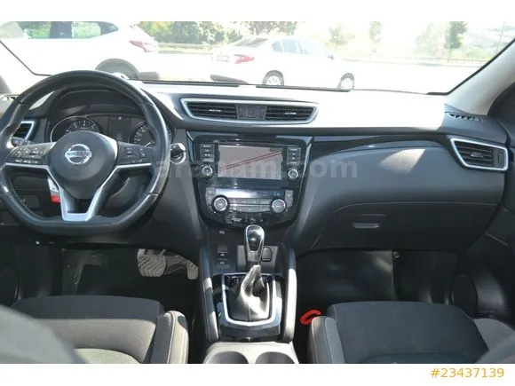 Nissan Qashqai 1.3 DIG-T Tekna Image 6